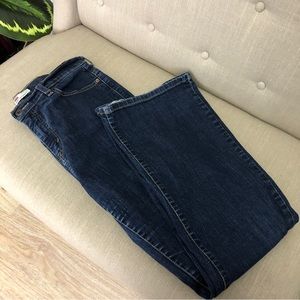 Levi’s 512 Perfectly Slimming Jeans 30/31